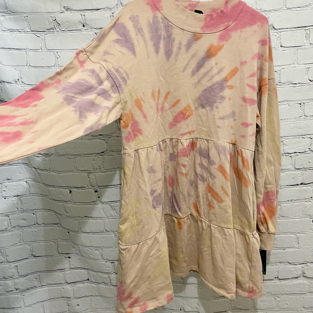 Tie-Dye Long Sleeve Dress